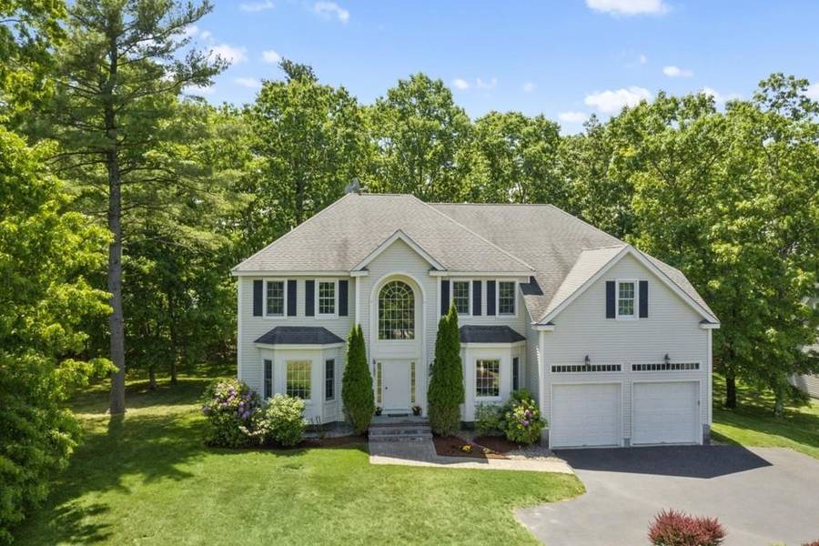 8 Tea Party Lane, Holliston, MA 01746