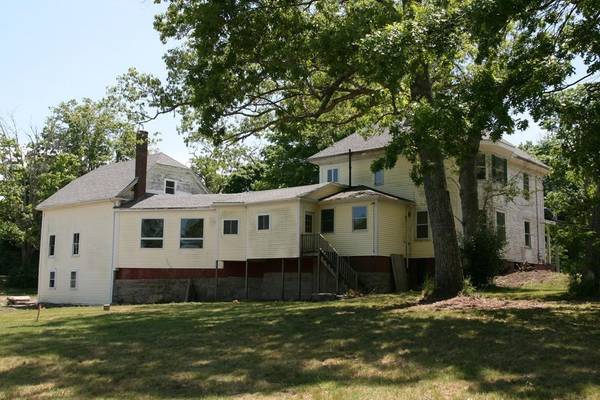 38 Lakeview St, Carver, MA 02330