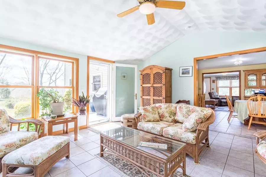 20 Cedar Dr, Brooklyn, CT 06234
