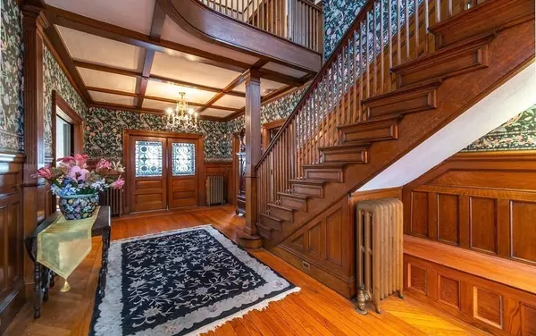 Springfield, MA 01109,83 Ingersoll Grove