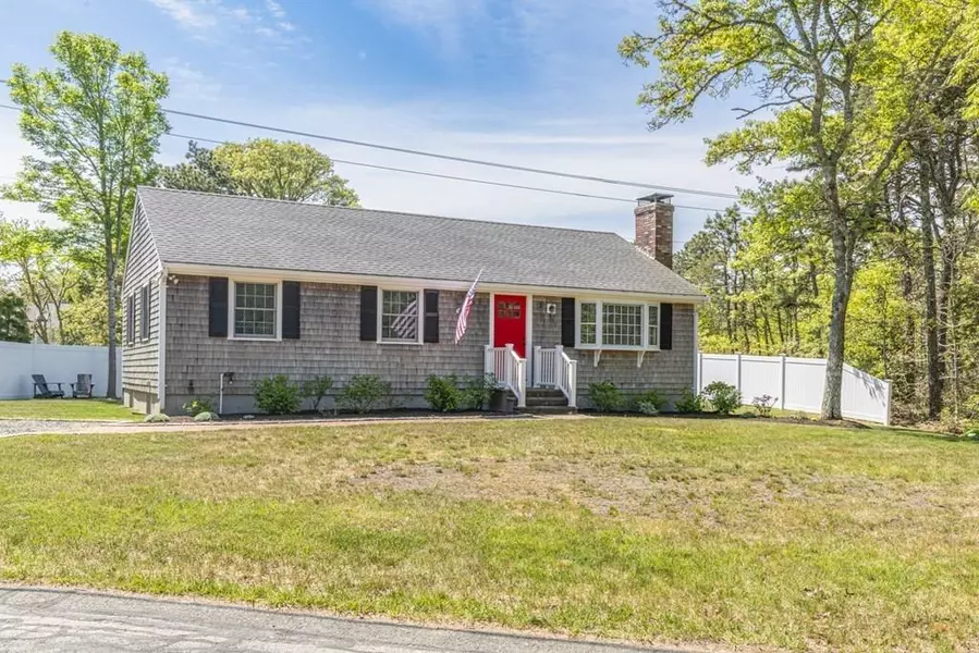 88 Ebens, Chatham, MA 02633