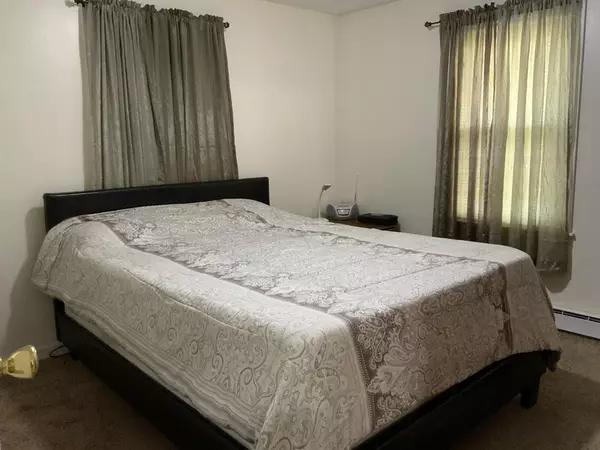 Springfield, MA 01104,244 Savoy Ave