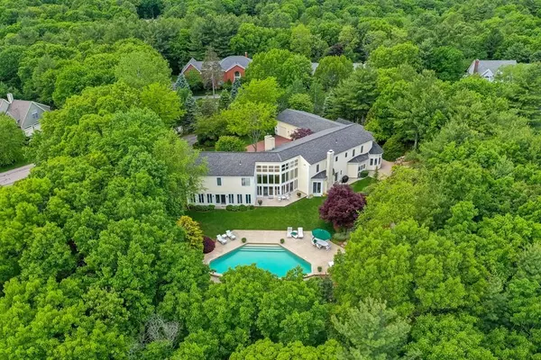 431 Far Reach Rd, Westwood, MA 02090