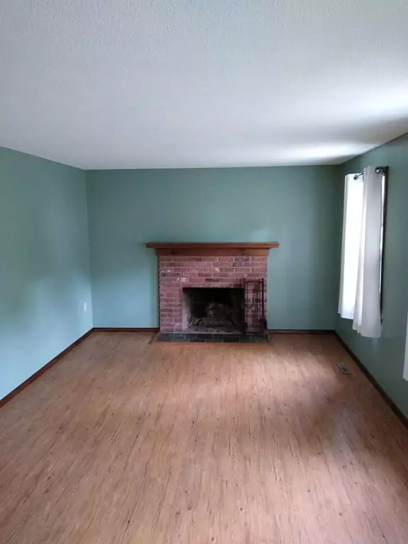 West Springfield, MA 01089,111 Beacon Hill