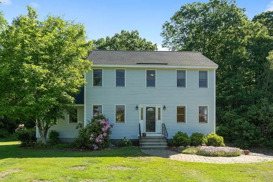 15 Michael Ln, Sterling, MA 01564