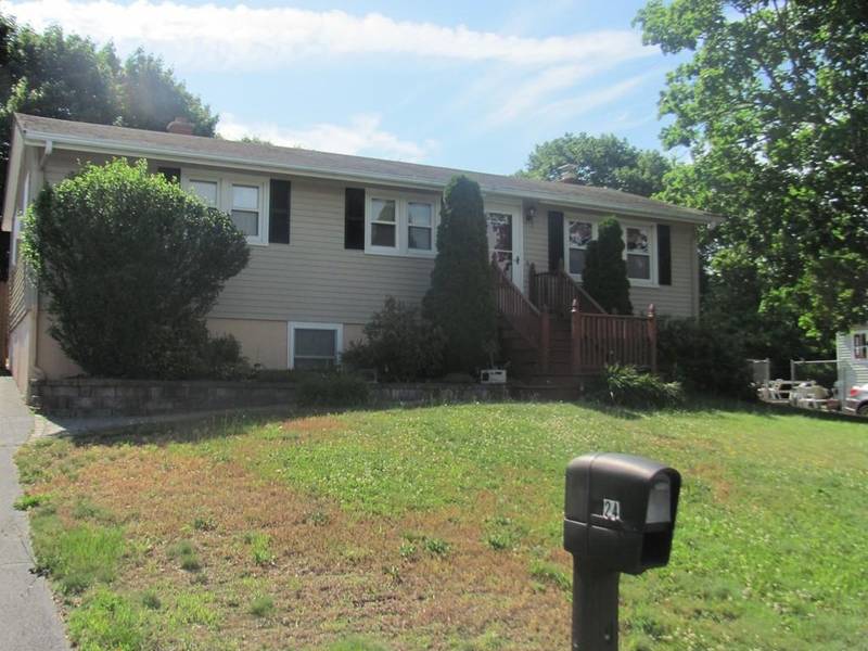 24 Roberta Rd, Blackstone, MA 01504