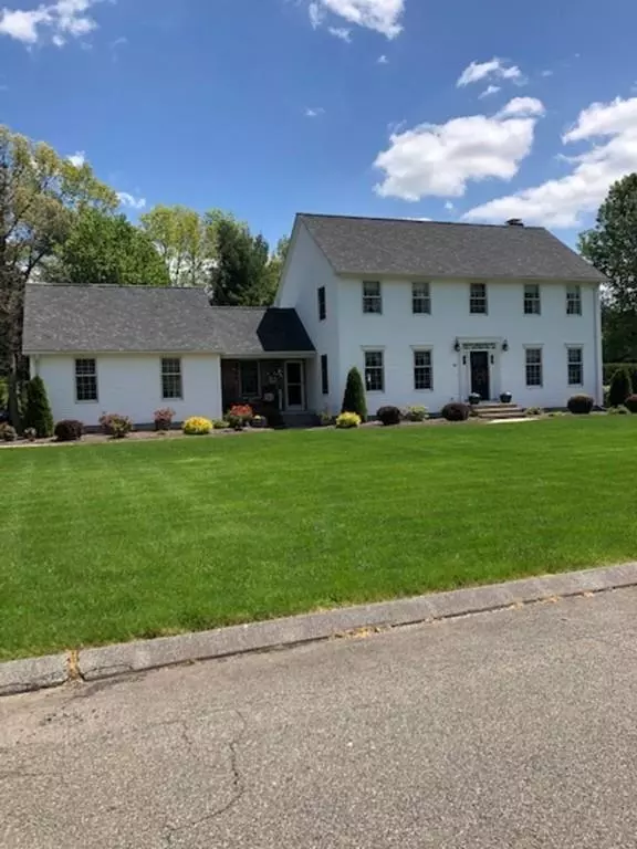 82 Evergreen Dr, East Longmeadow, MA 01028