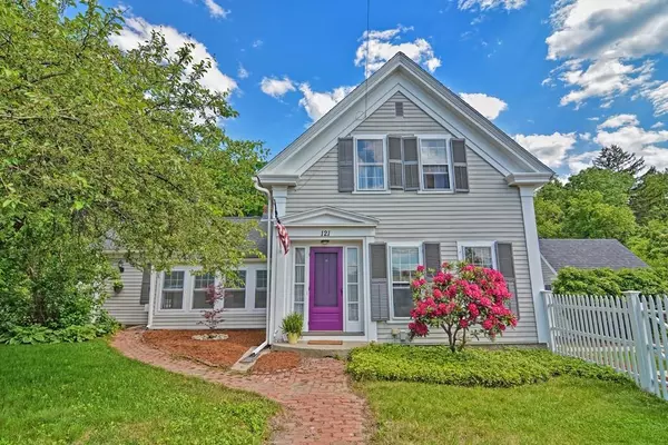 121 Main St, Hopkinton, MA 01748