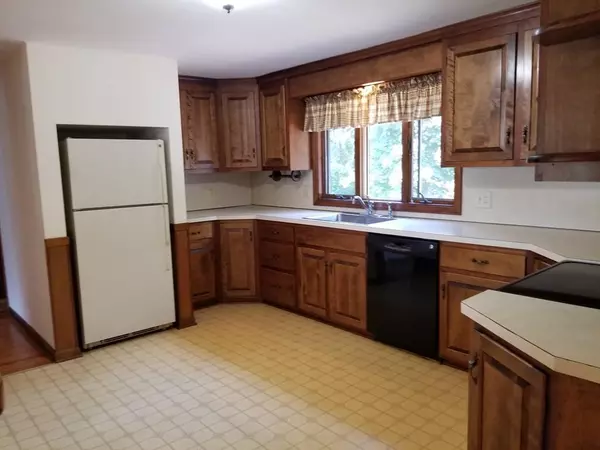 Westfield, MA 01085,701 Holyoke Rd