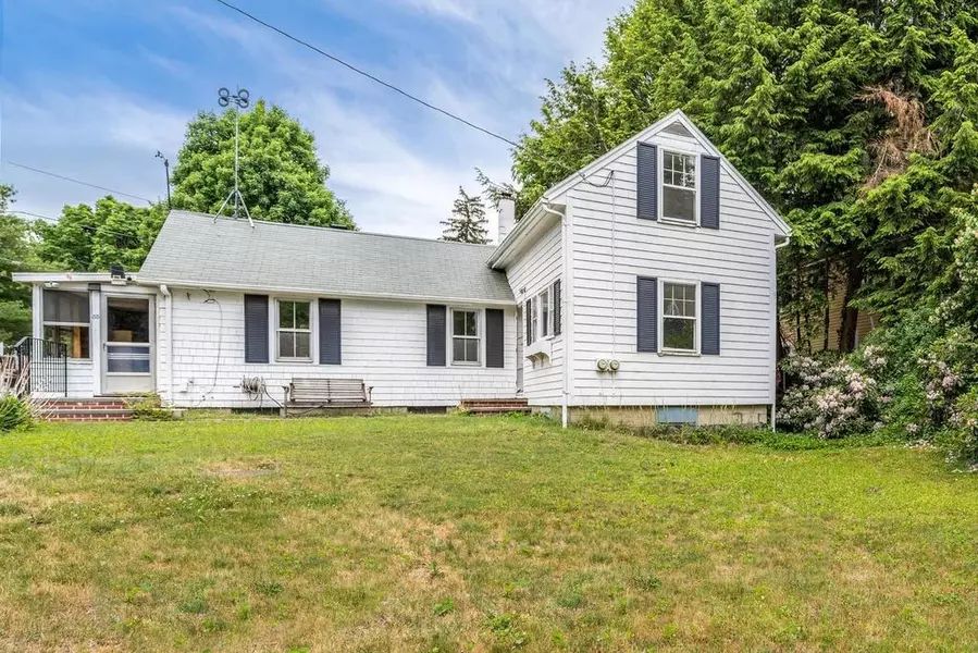 35 Stopford Street, Hamilton, MA 01982