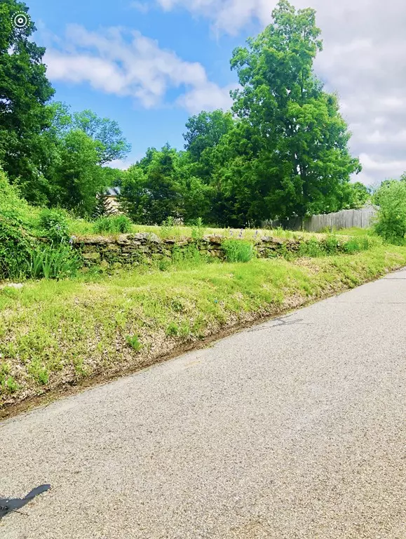 West Brookfield, MA 01585,24 Maple St,