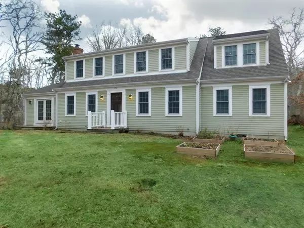 251 Cranview Rd, Brewster, MA 02631