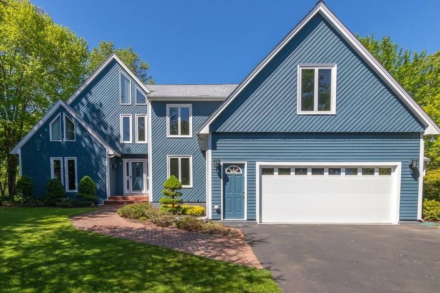 28 Pequot Drive, North Attleboro, MA 02760