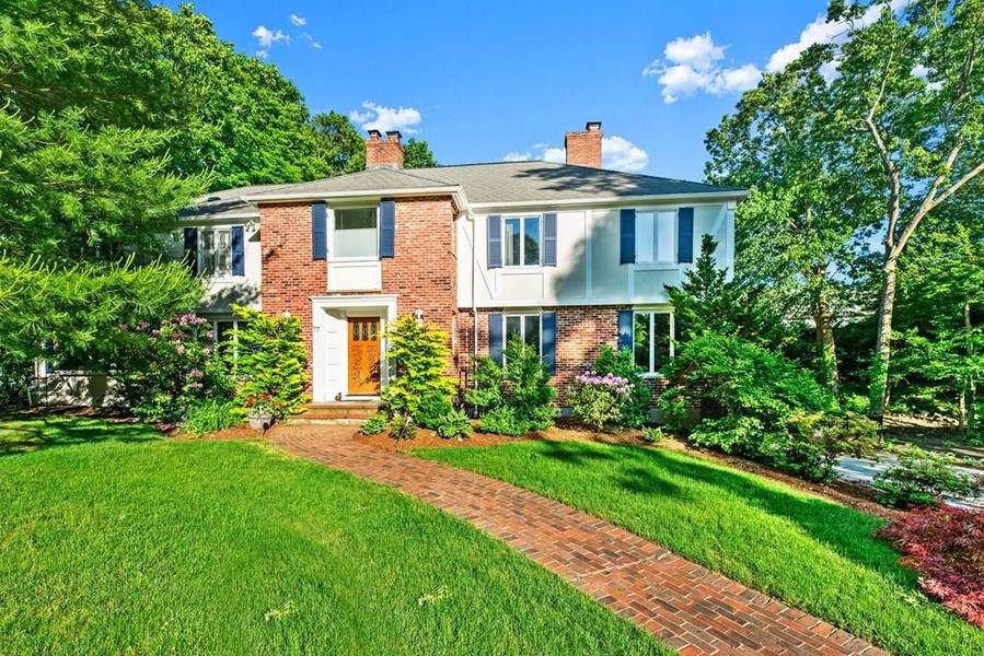 77 Royalston Road, Wellesley, MA 02481