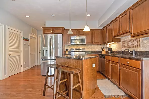 Mansfield, MA 02048,163 Rumford Ave #204