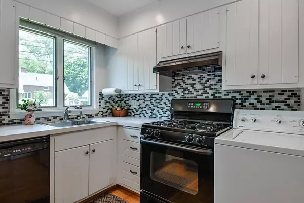 Natick, MA 01760,17 Hardwick Road