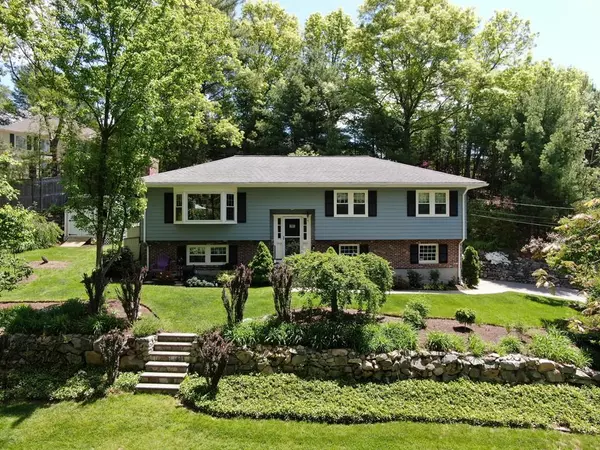 13 Hatters Hill Road, Medfield, MA 02052