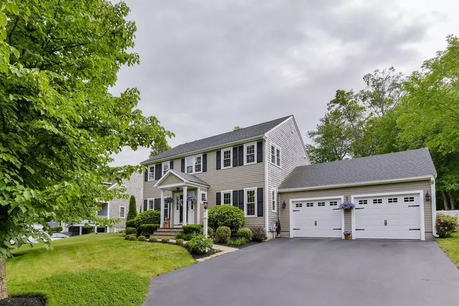 21 Millbrook Dr, Rockland, MA 02370