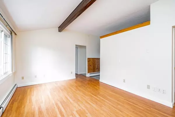 Springfield, MA 01118,526 Gifford St