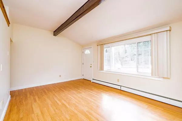 Springfield, MA 01118,526 Gifford St