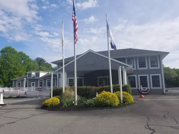 Tiverton, RI 02878,48 Blackbird Ct