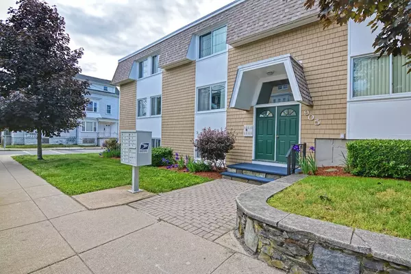 905 Locust St #1, Fall River, MA 02720