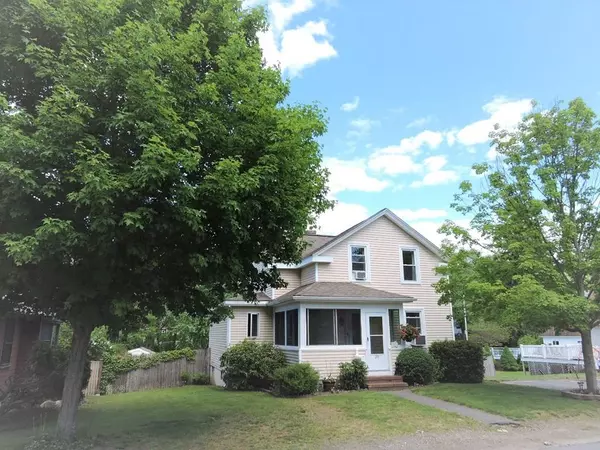 20 Pleasant Street, Groveland, MA 01834