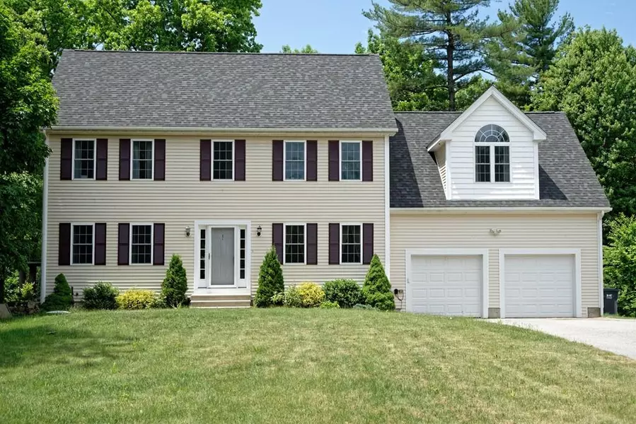 1 Pond Ct, Leicester, MA 01611