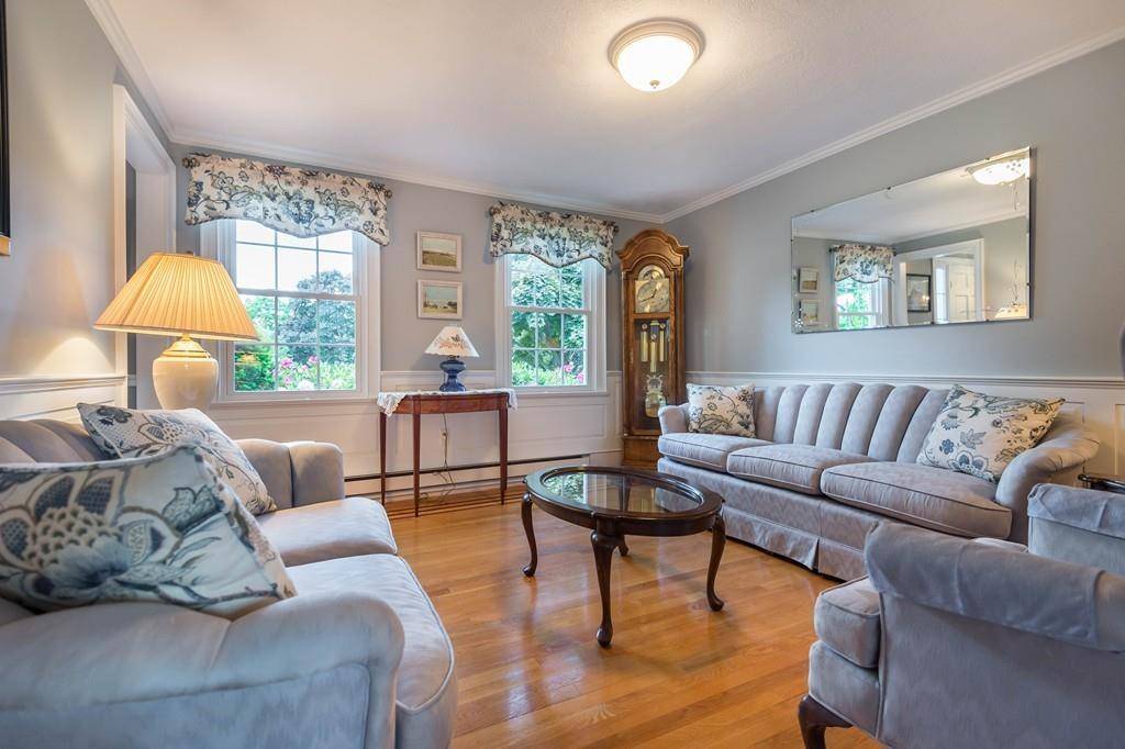 Wakefield, MA 01880,24 Towncrest Dr