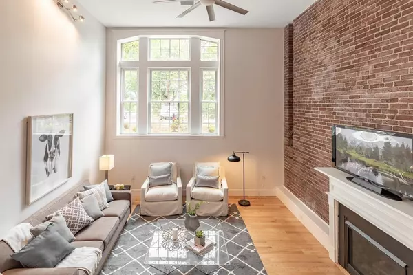 52 Sanborn St #7, Reading, MA 01867