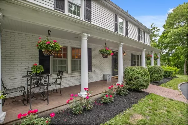 Cohasset, MA 02025,104 Howe Road