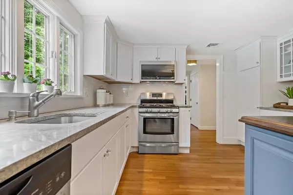 Cohasset, MA 02025,104 Howe Road