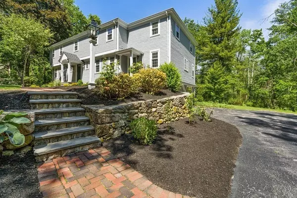 Sherborn, MA 01770,33 Russett Hill Rd