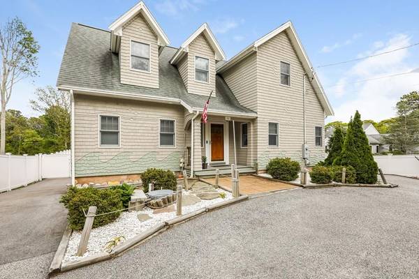 316 Williston Rd, Bourne, MA 02562