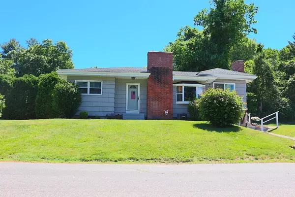 26 Kingman Ave, East Longmeadow, MA 01028