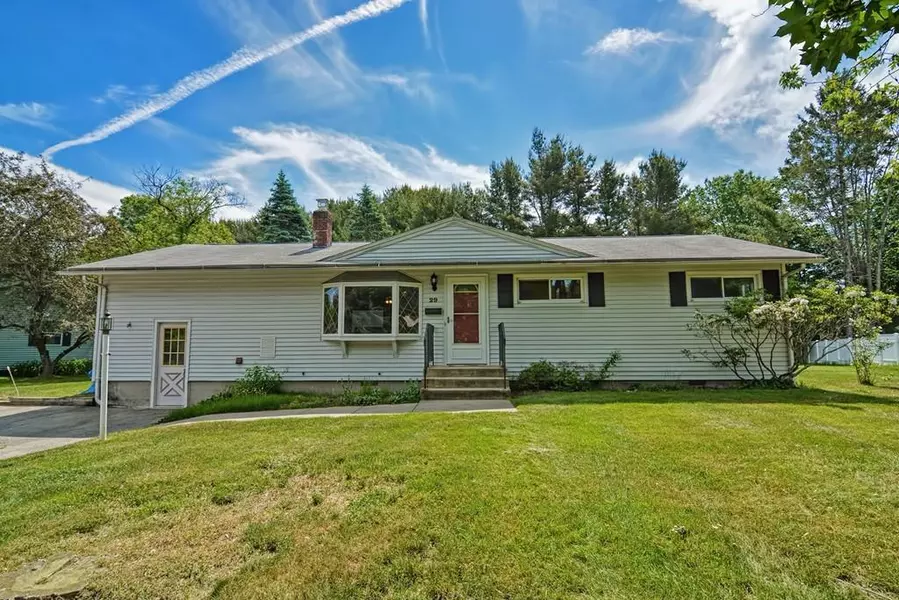 29 Regal St, Holliston, MA 01746