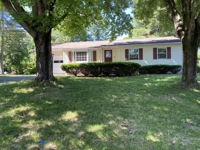 120 Tracy Cir, Amherst, MA 01002