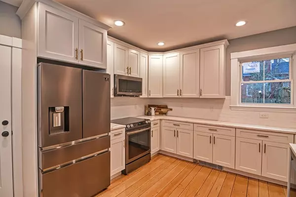 Marblehead, MA 01945,148-150 Pleasant St #4