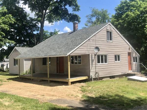 125 South St, Granby, MA 01033