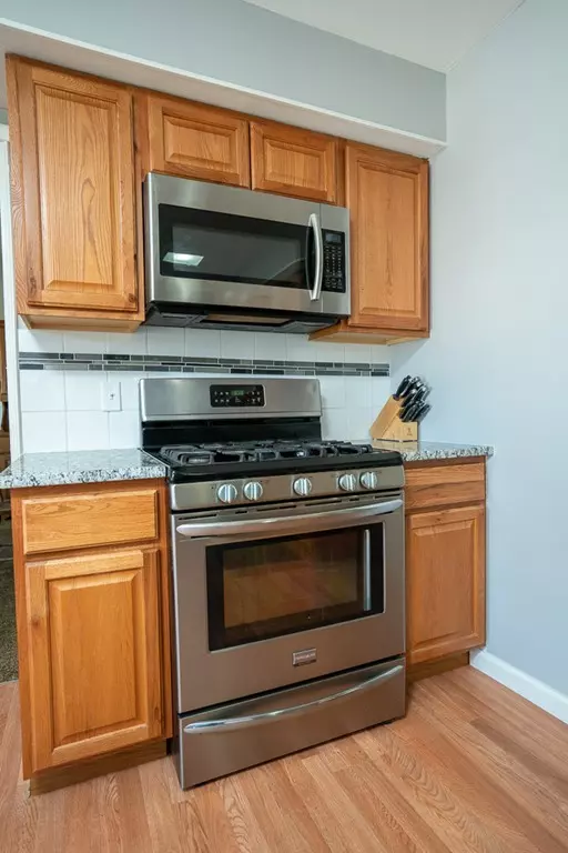 Springfield, MA 01108,195-197 Orange St