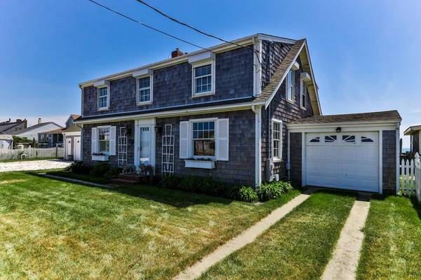 Truro, MA 02666,458 Shore Road