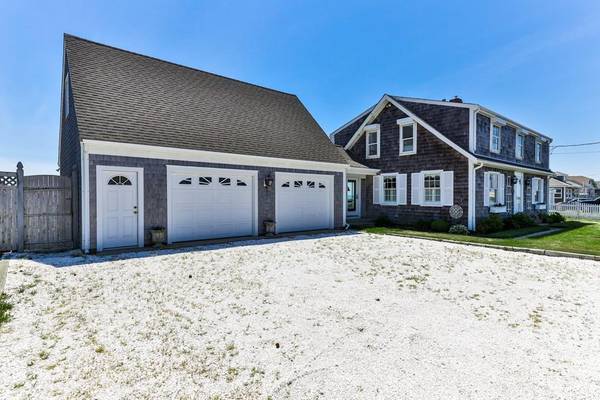 Truro, MA 02666,458 Shore Road