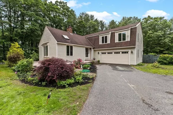 13 Carriage House Ln, Pembroke, MA 02359