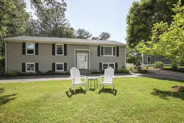 Mashpee, MA 02649,106 Surf Dr