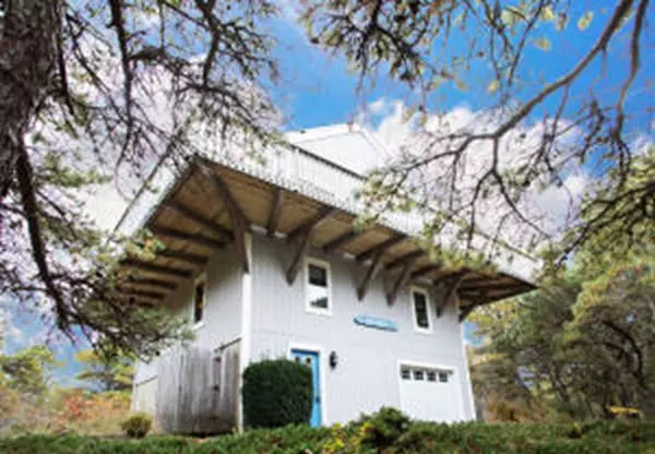Eastham, MA 02642,60 Pompmo Rd