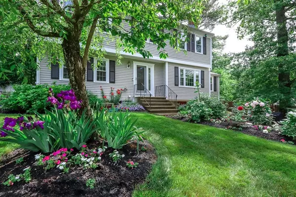 Halifax, MA 02338,1 Doris Road