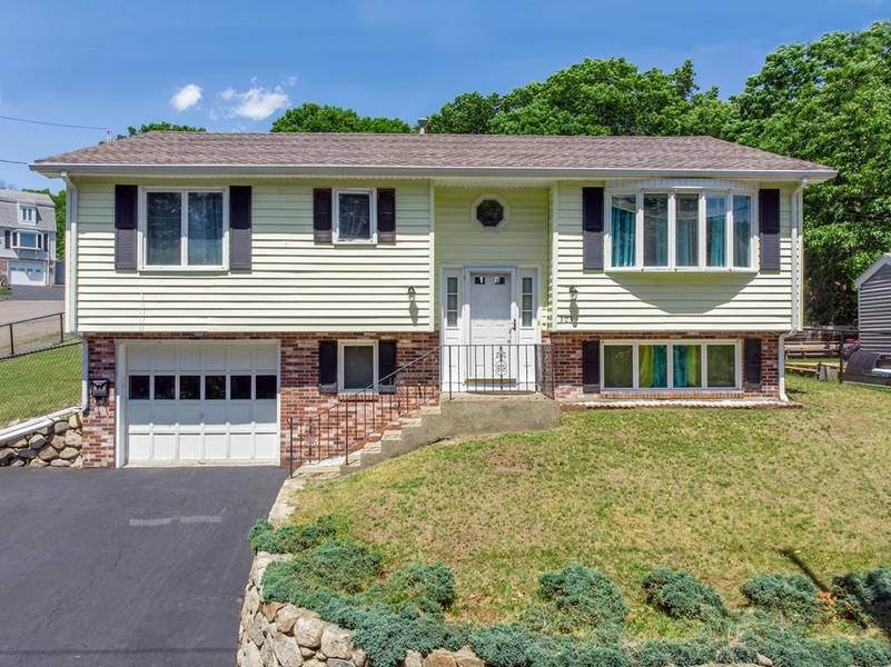 203 Den Quarry Rd, Lynn, MA 01904