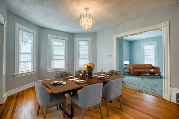 Springfield, MA 01108,207-209 White St