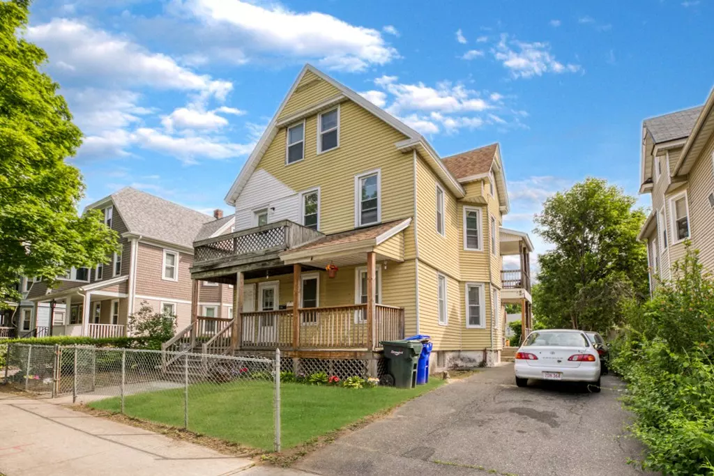 Springfield, MA 01108,207-209 White St