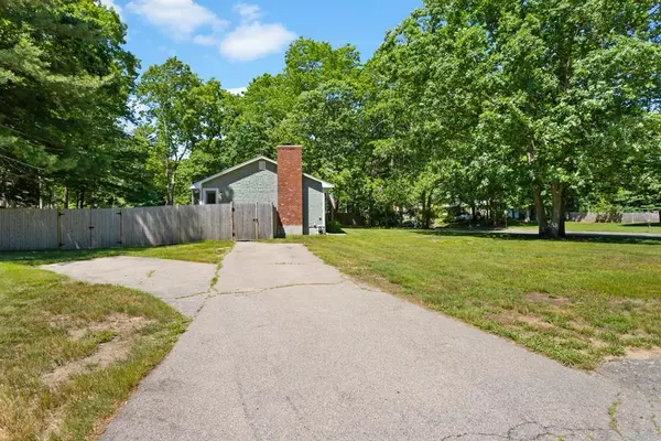 Mansfield, MA 02048,44 Lantern Ln